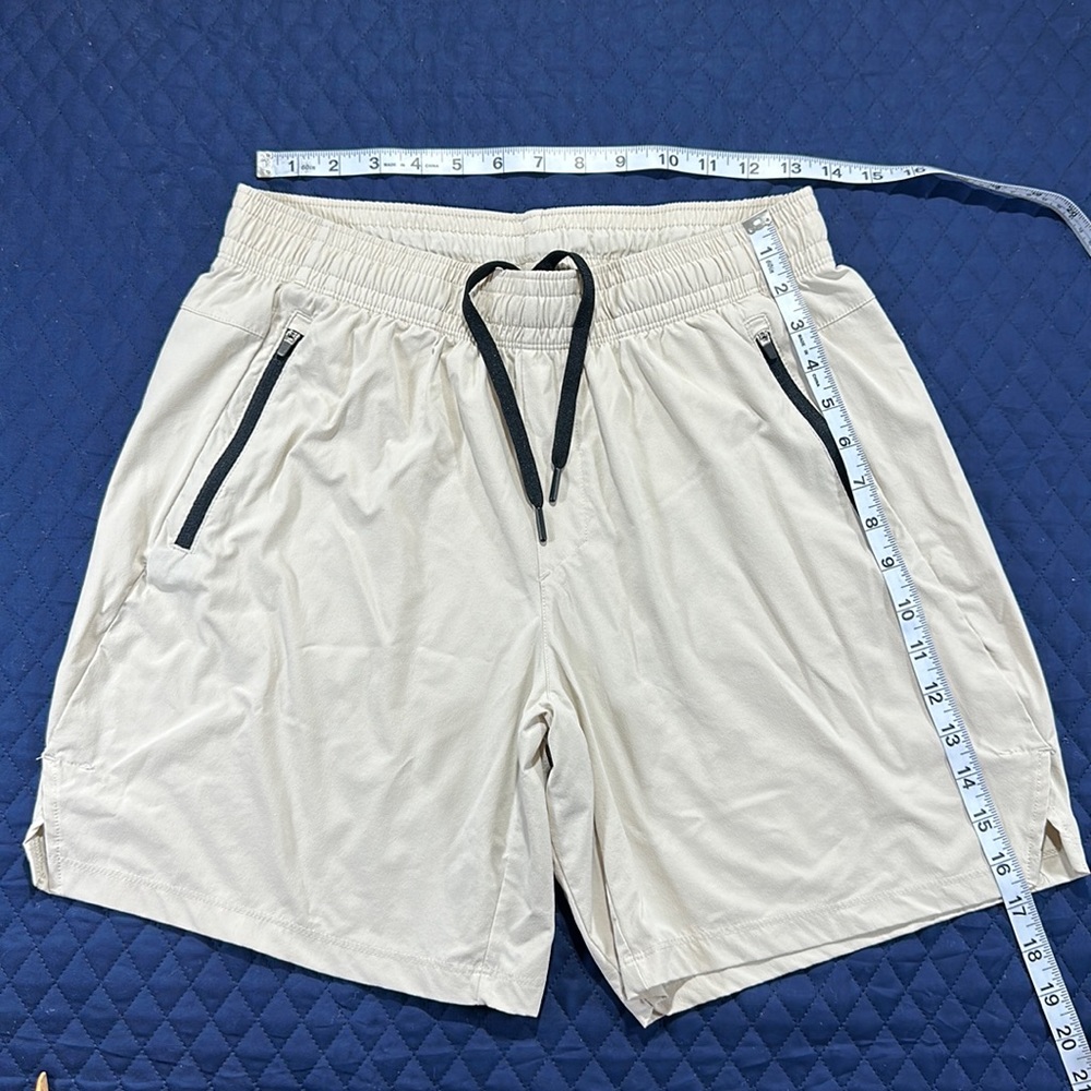 All In Motion Running Shorts. Men’s Medium. Light Tan. Zipper Pockets. No Liner. - Picture 3 of 9